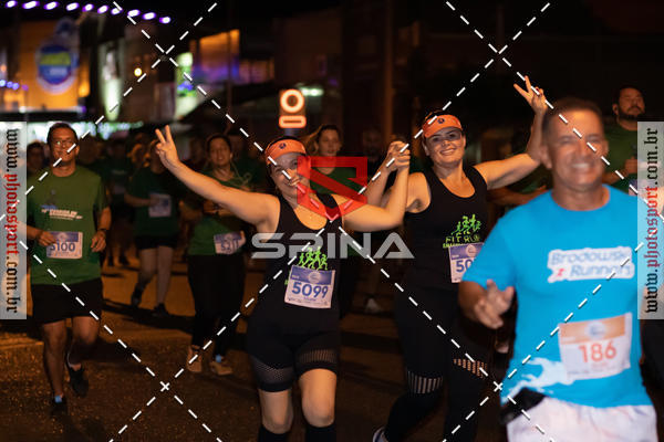 Buy your photos of the event70 CORRIDA DE BRODOWSKI on Fotop