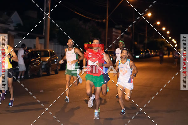 Buy your photos of the event70 CORRIDA DE BRODOWSKI on Fotop