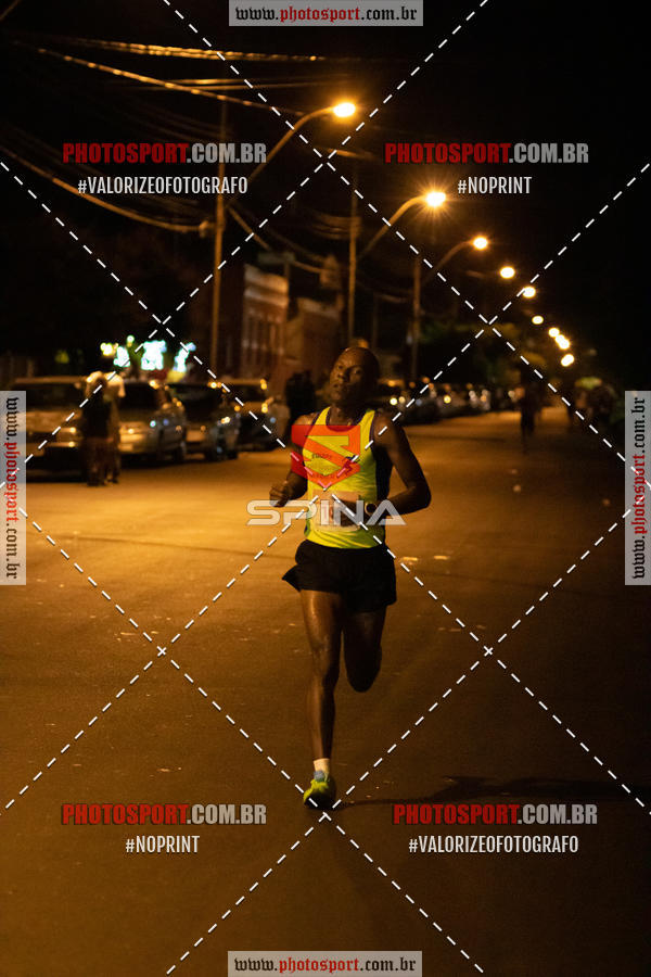 Buy your photos of the event70 CORRIDA DE BRODOWSKI on Fotop