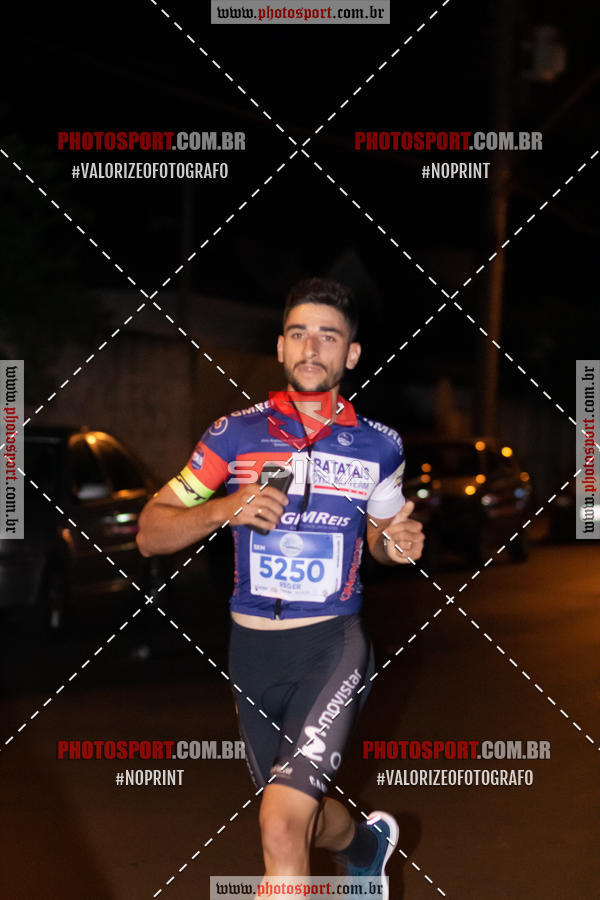 Buy your photos of the event70 CORRIDA DE BRODOWSKI on Fotop