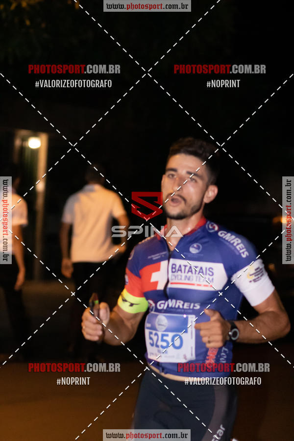 Buy your photos of the event70 CORRIDA DE BRODOWSKI on Fotop