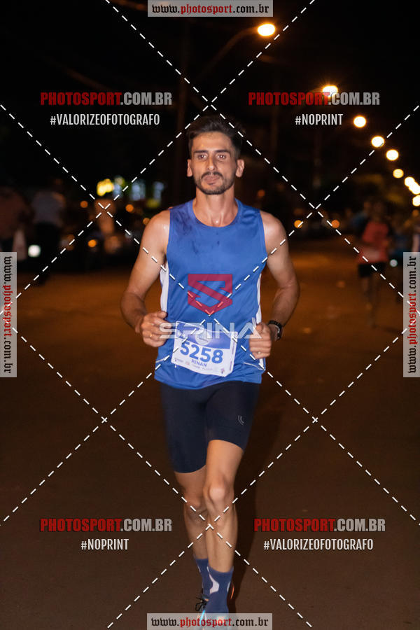 Buy your photos of the event70 CORRIDA DE BRODOWSKI on Fotop