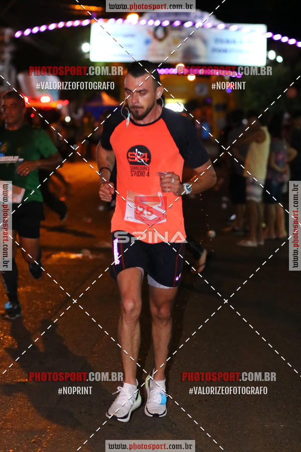 Buy your photos of the event70 CORRIDA DE BRODOWSKI on Fotop