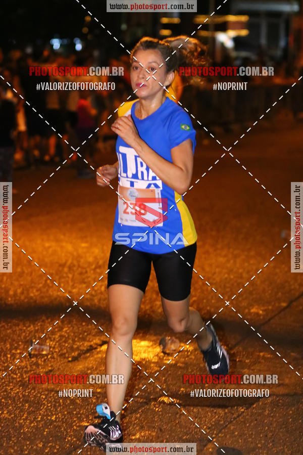 Buy your photos of the event70 CORRIDA DE BRODOWSKI on Fotop