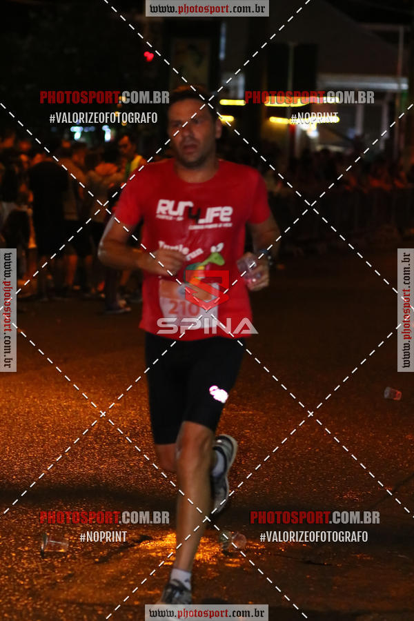 Buy your photos of the event70 CORRIDA DE BRODOWSKI on Fotop