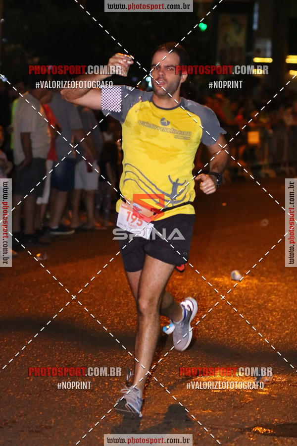 Buy your photos of the event70 CORRIDA DE BRODOWSKI on Fotop