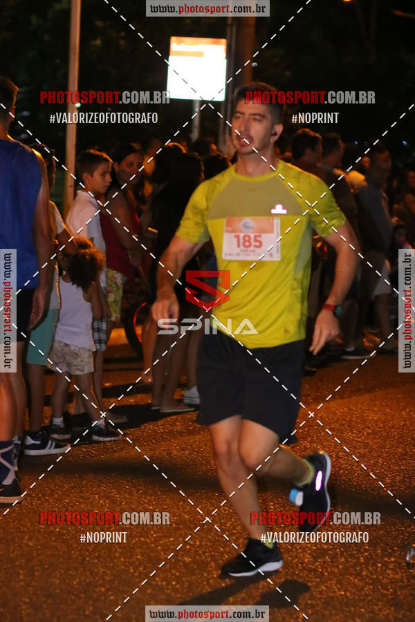 Buy your photos of the event70 CORRIDA DE BRODOWSKI on Fotop