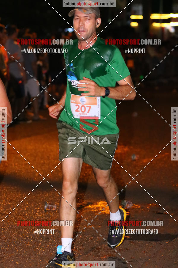 Buy your photos of the event70 CORRIDA DE BRODOWSKI on Fotop