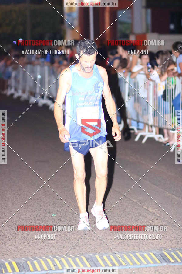 Achetez vos photos de l'vnement70 CORRIDA DE BRODOWSKI sur Fotop