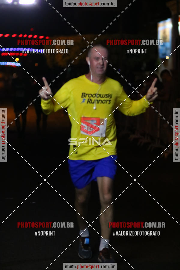 Achetez vos photos de l'vnement70 CORRIDA DE BRODOWSKI sur Fotop