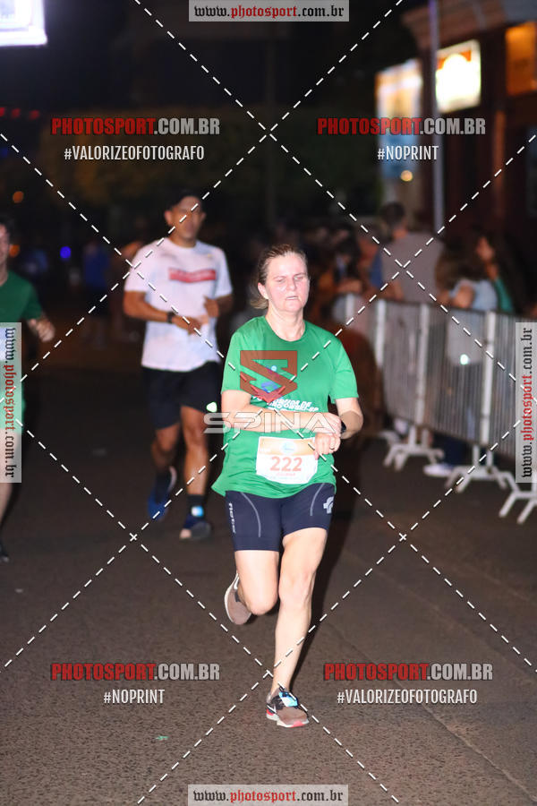 Achetez vos photos de l'vnement70 CORRIDA DE BRODOWSKI sur Fotop