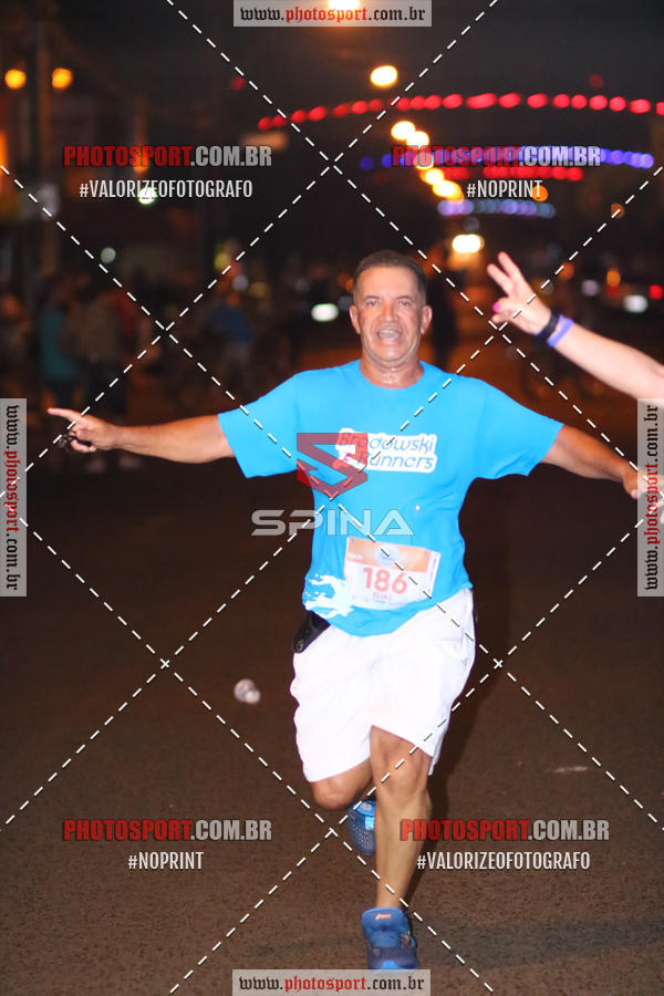 Buy your photos of the event70 CORRIDA DE BRODOWSKI on Fotop