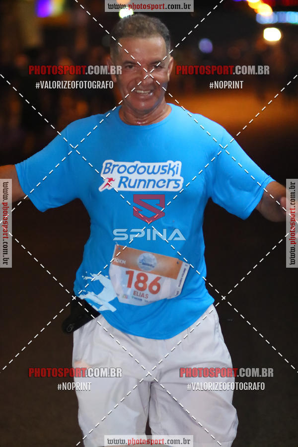 Buy your photos of the event70 CORRIDA DE BRODOWSKI on Fotop