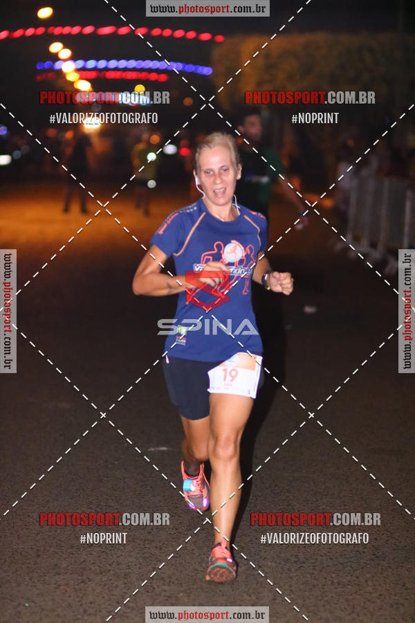 Buy your photos of the event70 CORRIDA DE BRODOWSKI on Fotop