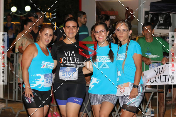 Buy your photos of the event70 CORRIDA DE BRODOWSKI on Fotop