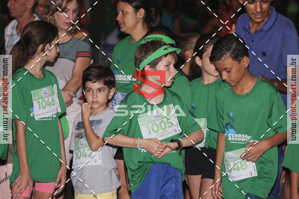 Buy your photos of the event70 CORRIDA DE BRODOWSKI on Fotop