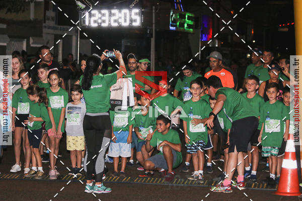 Buy your photos of the event70 CORRIDA DE BRODOWSKI on Fotop