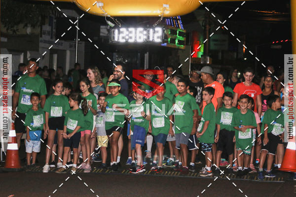 Buy your photos of the event70 CORRIDA DE BRODOWSKI on Fotop