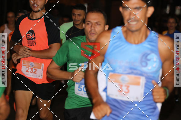 Buy your photos of the event70 CORRIDA DE BRODOWSKI on Fotop