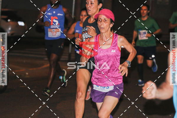 Buy your photos of the event70 CORRIDA DE BRODOWSKI on Fotop