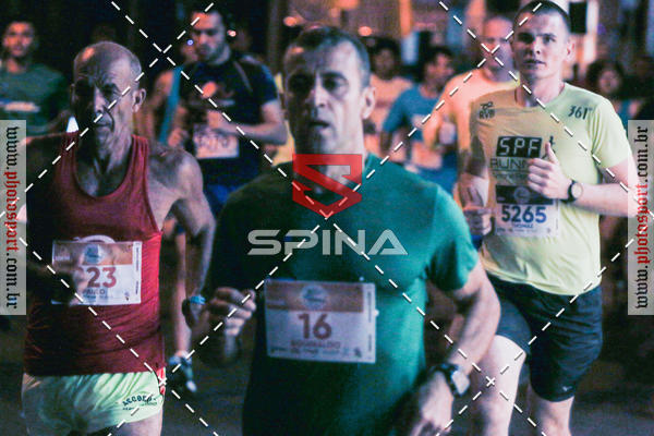 Buy your photos of the event70 CORRIDA DE BRODOWSKI on Fotop