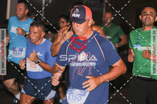 Buy your photos of the event70 CORRIDA DE BRODOWSKI on Fotop