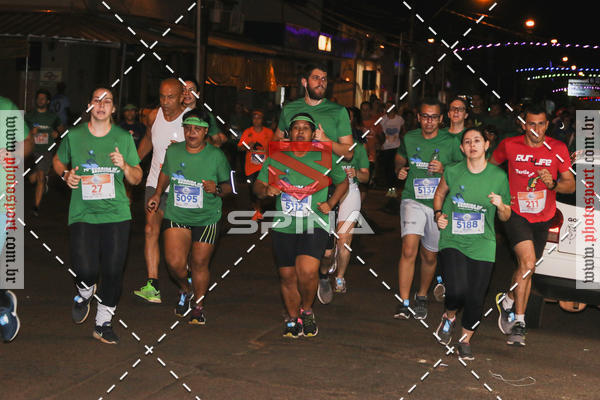 Buy your photos of the event70 CORRIDA DE BRODOWSKI on Fotop