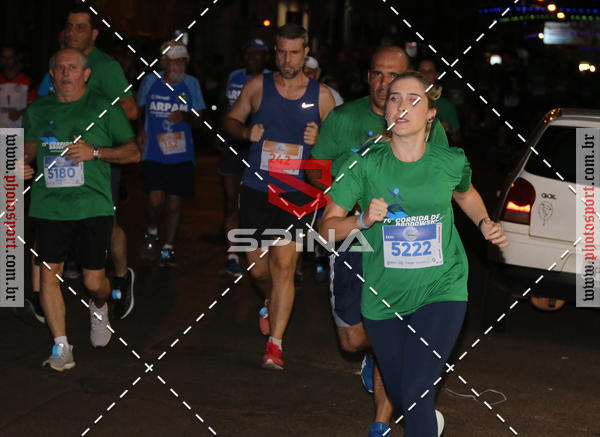 Buy your photos of the event70 CORRIDA DE BRODOWSKI on Fotop