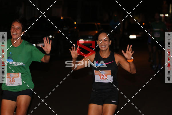 Buy your photos of the event70 CORRIDA DE BRODOWSKI on Fotop