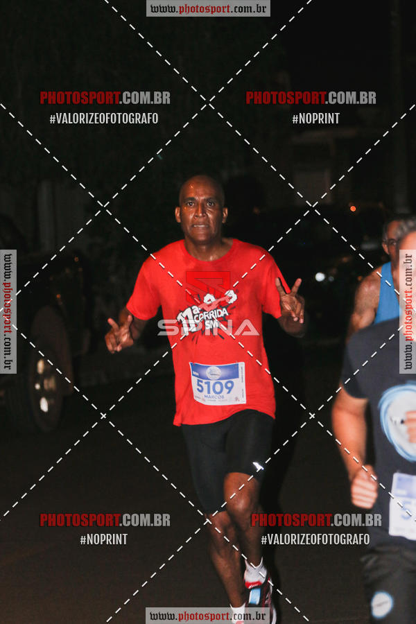 Buy your photos of the event70 CORRIDA DE BRODOWSKI on Fotop