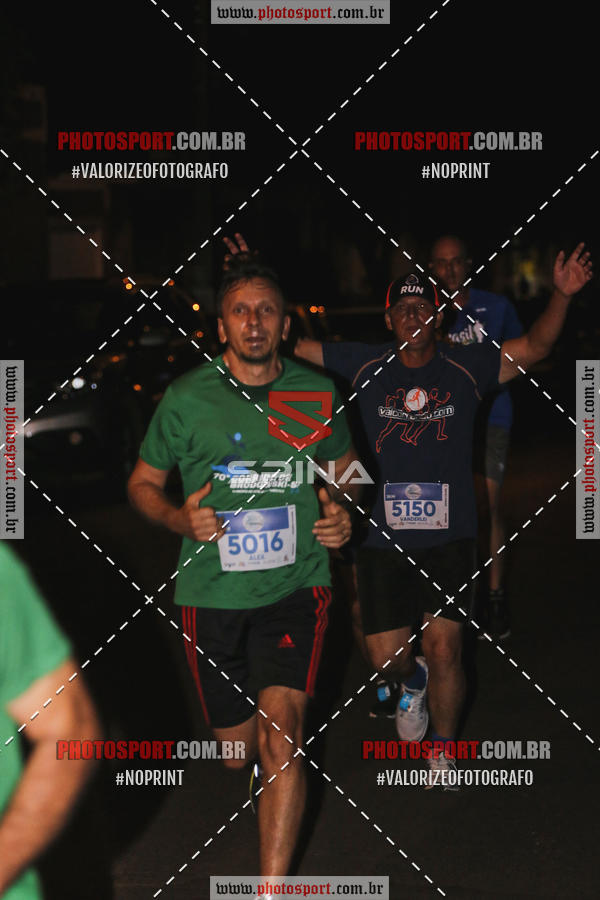 Buy your photos of the event70 CORRIDA DE BRODOWSKI on Fotop