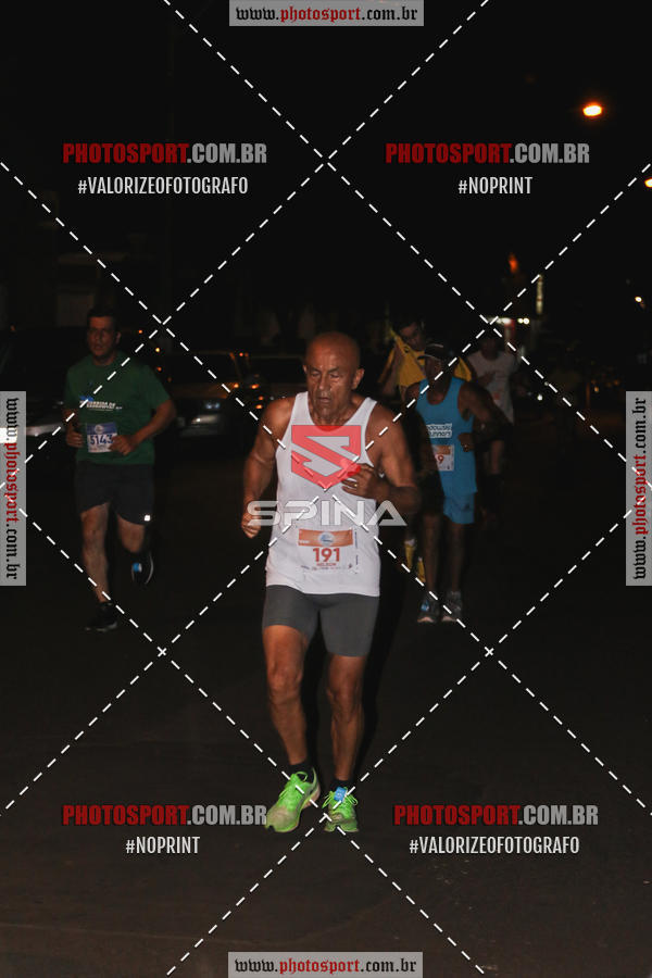 Buy your photos of the event70 CORRIDA DE BRODOWSKI on Fotop