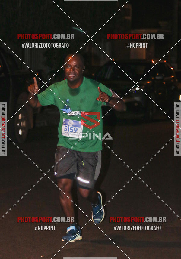 Buy your photos of the event70 CORRIDA DE BRODOWSKI on Fotop