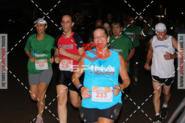 Buy your photos of the event70 CORRIDA DE BRODOWSKI on Fotop