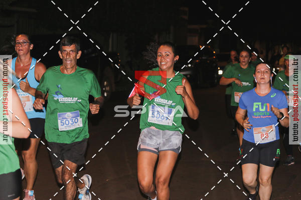 Buy your photos of the event70 CORRIDA DE BRODOWSKI on Fotop