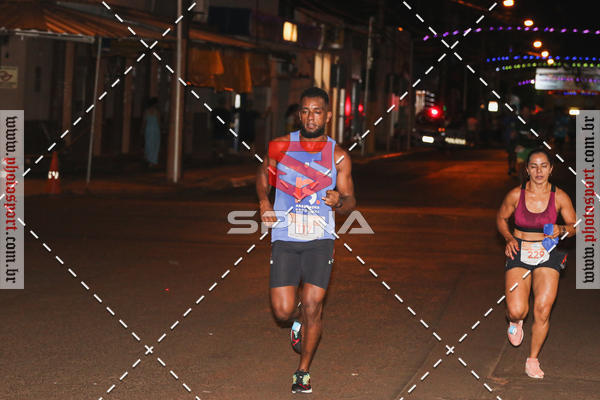 Buy your photos of the event70 CORRIDA DE BRODOWSKI on Fotop