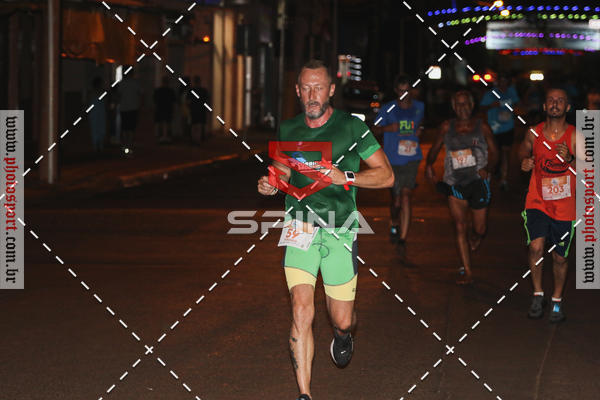Buy your photos of the event70 CORRIDA DE BRODOWSKI on Fotop