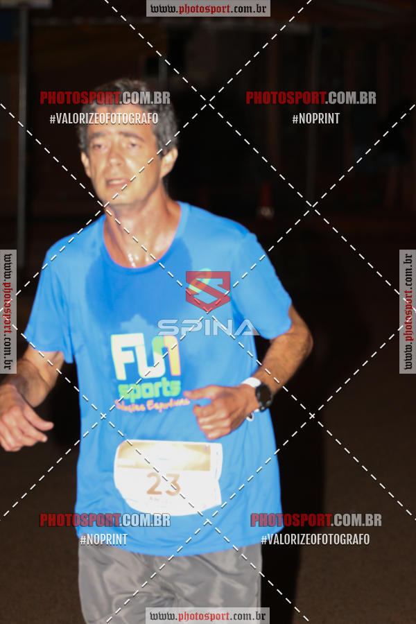 Buy your photos of the event70 CORRIDA DE BRODOWSKI on Fotop