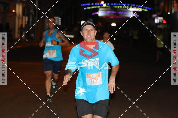 Buy your photos of the event70 CORRIDA DE BRODOWSKI on Fotop