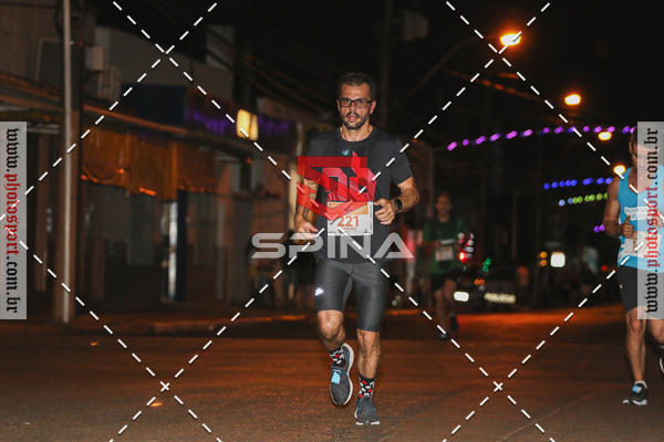 Buy your photos of the event70 CORRIDA DE BRODOWSKI on Fotop