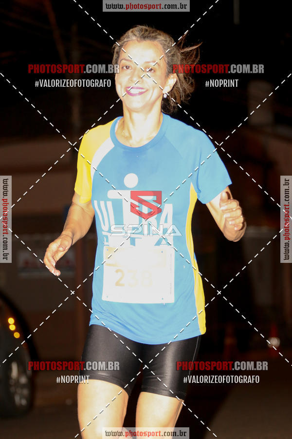 Buy your photos of the event70 CORRIDA DE BRODOWSKI on Fotop