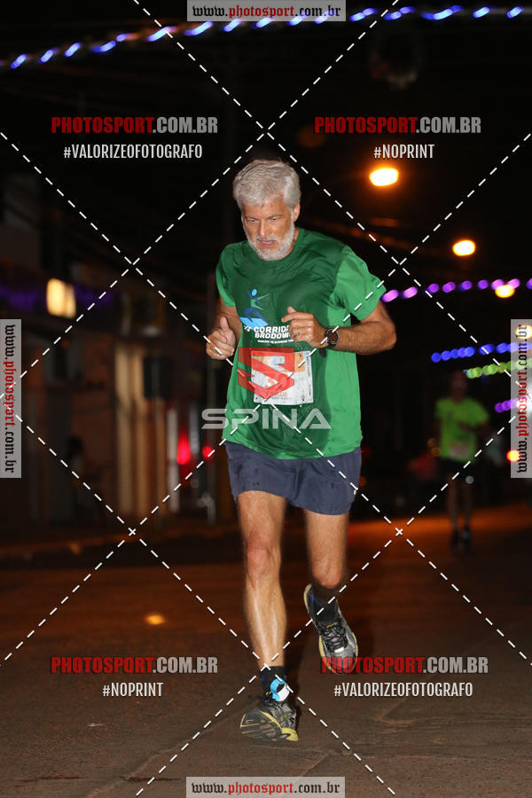 Buy your photos of the event70 CORRIDA DE BRODOWSKI on Fotop