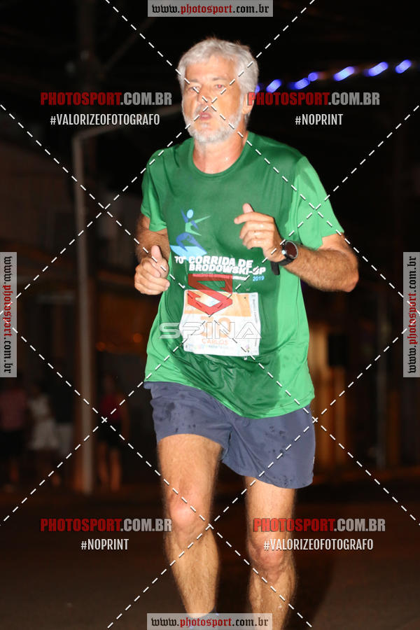 Buy your photos of the event70 CORRIDA DE BRODOWSKI on Fotop