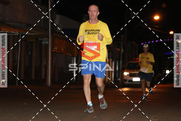 Buy your photos of the event70 CORRIDA DE BRODOWSKI on Fotop