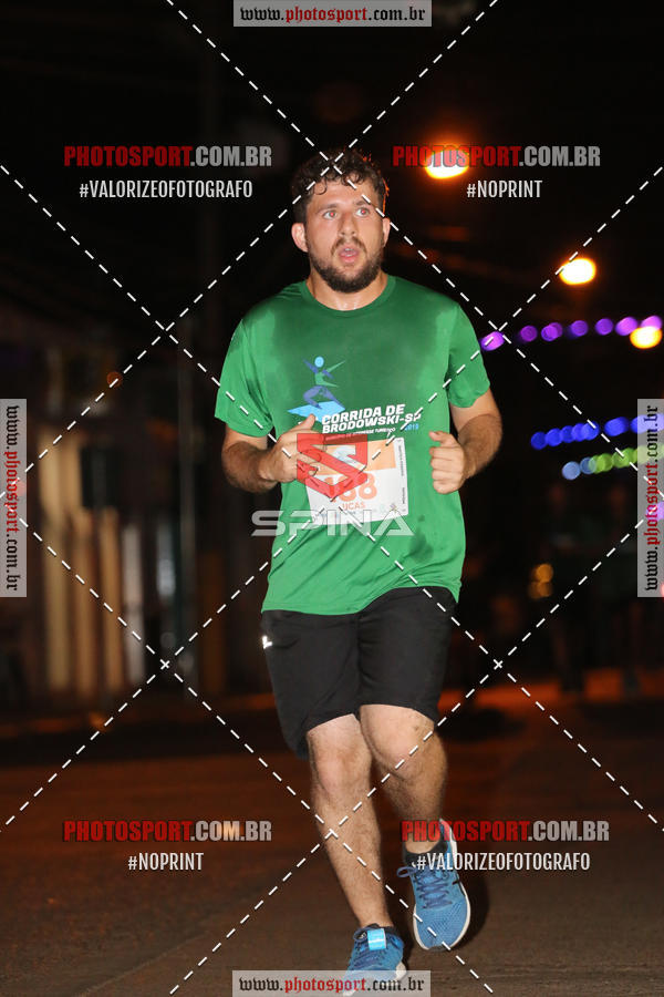 Buy your photos of the event70 CORRIDA DE BRODOWSKI on Fotop