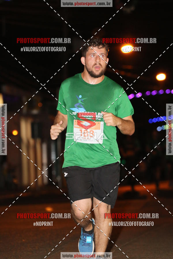 Buy your photos of the event70 CORRIDA DE BRODOWSKI on Fotop