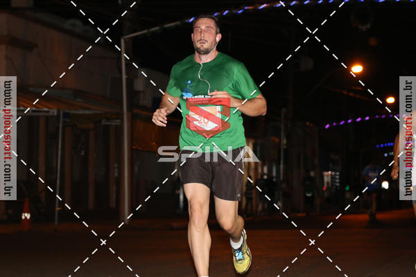 Buy your photos of the event70 CORRIDA DE BRODOWSKI on Fotop