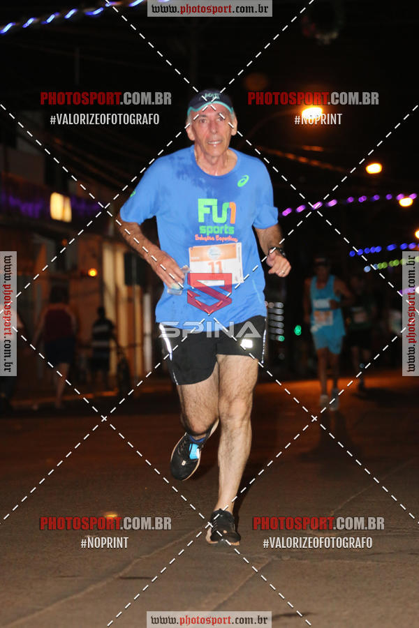 Buy your photos of the event70 CORRIDA DE BRODOWSKI on Fotop