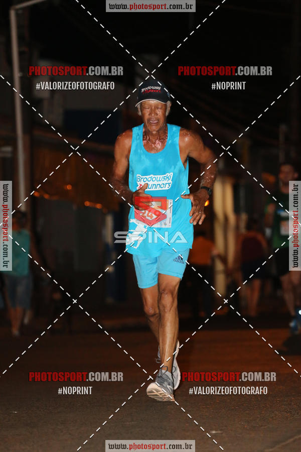 Buy your photos of the event70 CORRIDA DE BRODOWSKI on Fotop