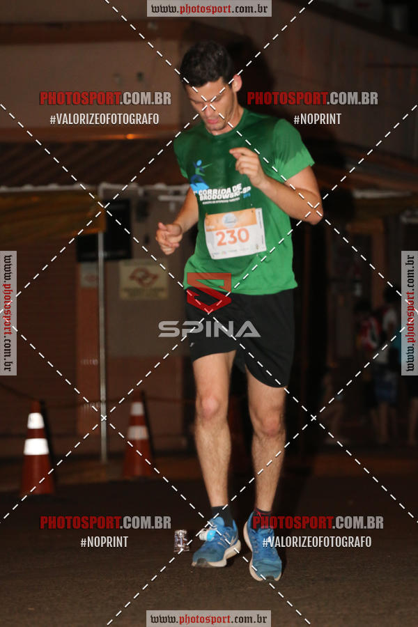 Buy your photos of the event70 CORRIDA DE BRODOWSKI on Fotop
